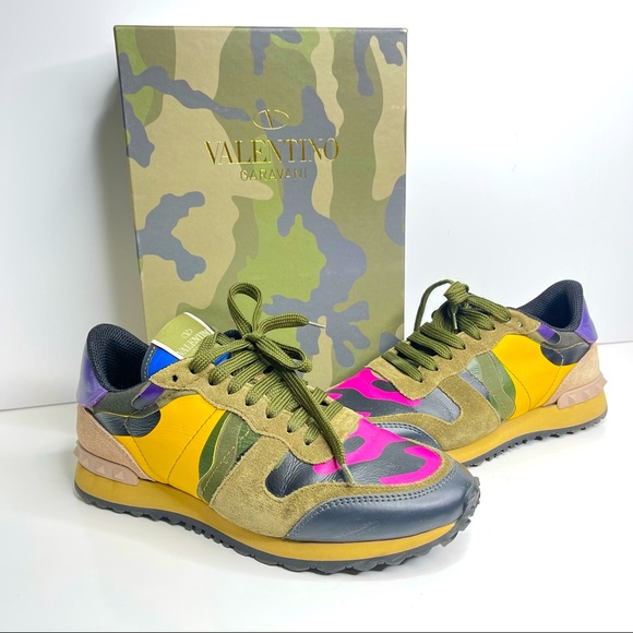 VALENTINO ROCKSTUD Tennis shoes